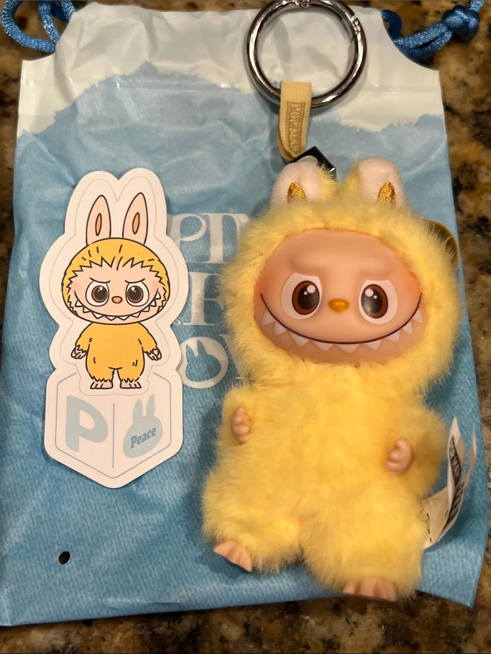 Pop Mart Pin For Love The Monsters confirmed P - Picture 2 of 3